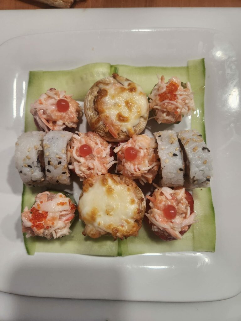 petit plateau de sushi